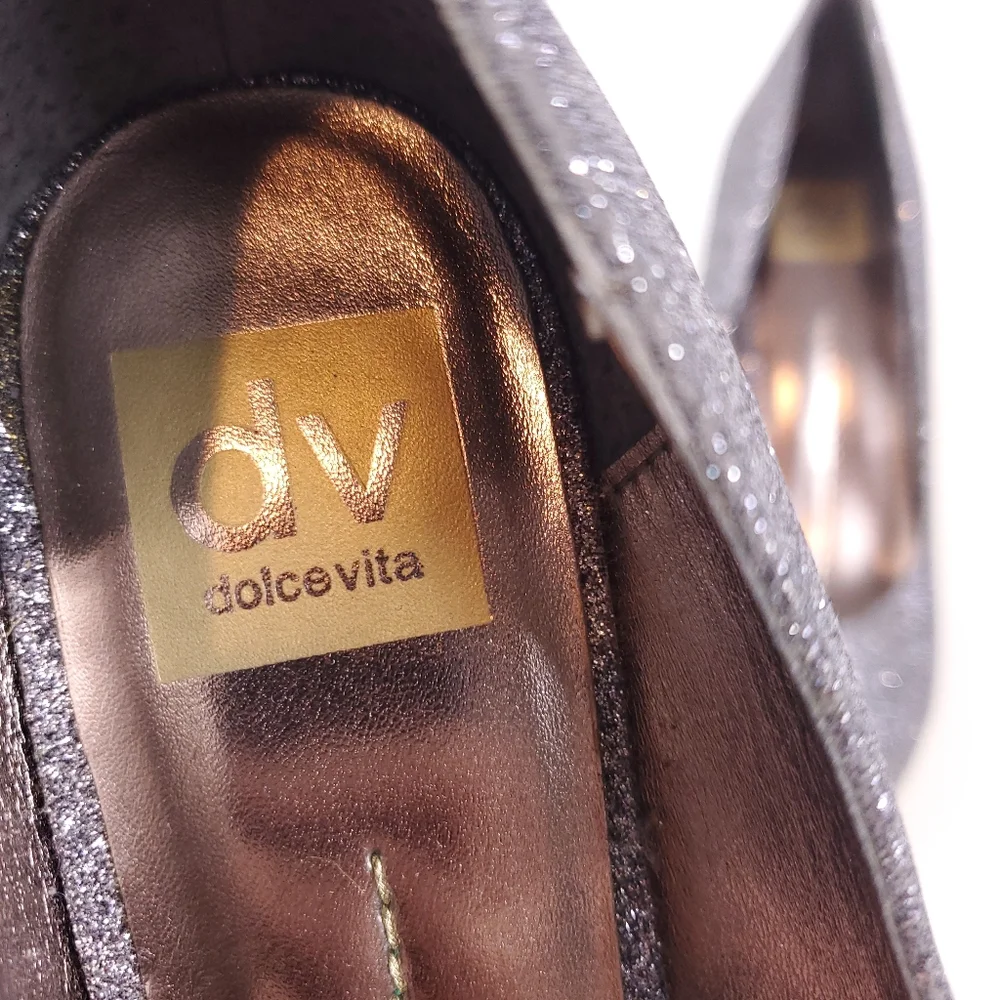 Dolce Vita Glitter Pumps - Picture 9 of 10